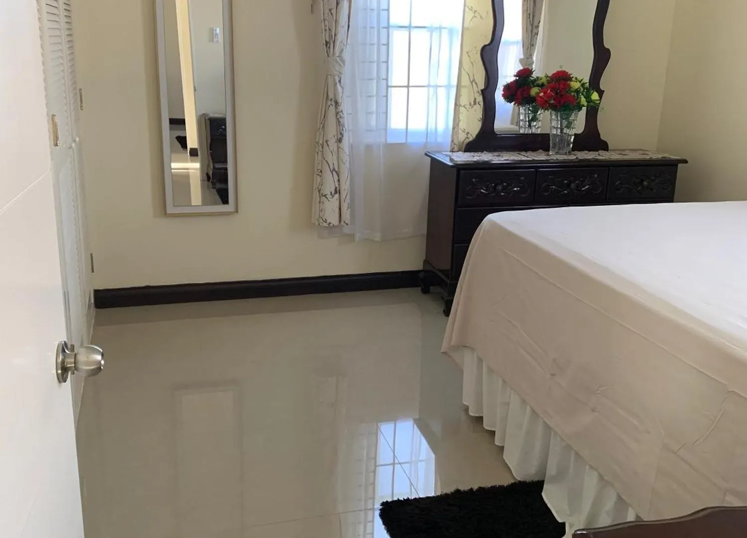 Harbour Oasis Retreat - Charming 2 Bedroom House Old Harbour