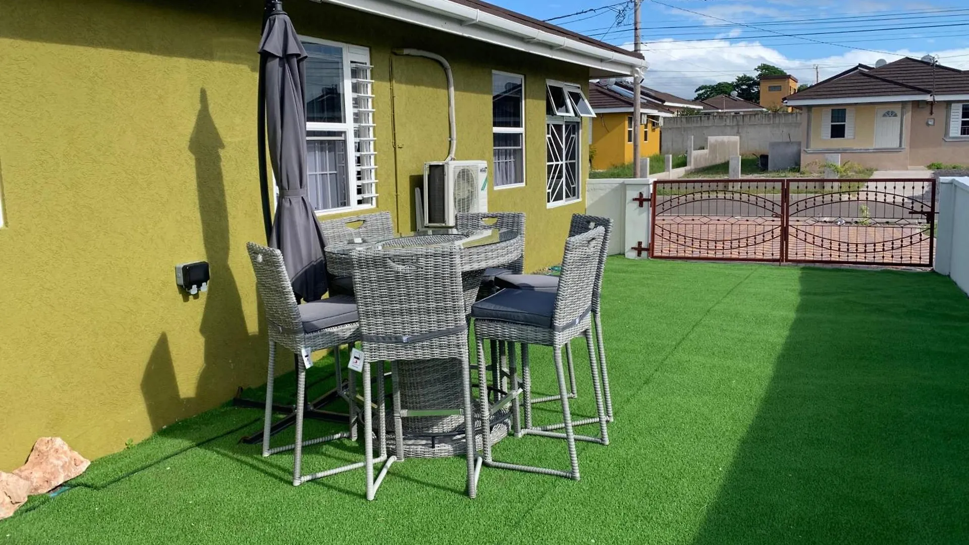 Harbour Oasis Retreat - Charming 2 Bedroom House location